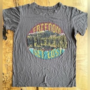 Gray Graphic T-Shirt with Freedom Print